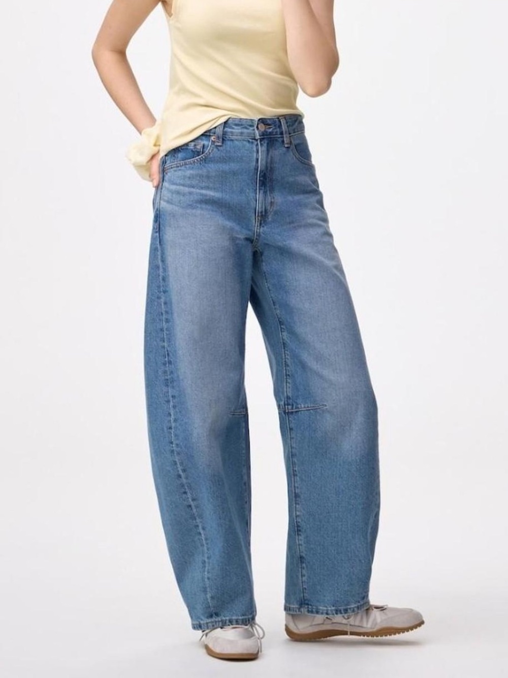 GU barrel jeans size M blue wash